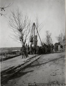 Feldbahnbau in Venetien 18.2.18. (BildID 15614979)
