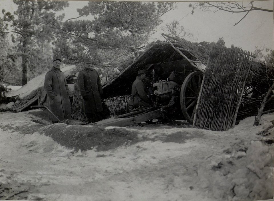 Feldhaubitze in Feuerstellung (BildID 15457109)
