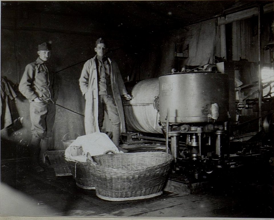 Felddampfwäscherei in Perehinsko, Februar 1916 (BildID 15455282)