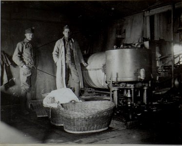 Felddampfwäscherei in Perehinsko, Februar 1916 (BildID 15455282)