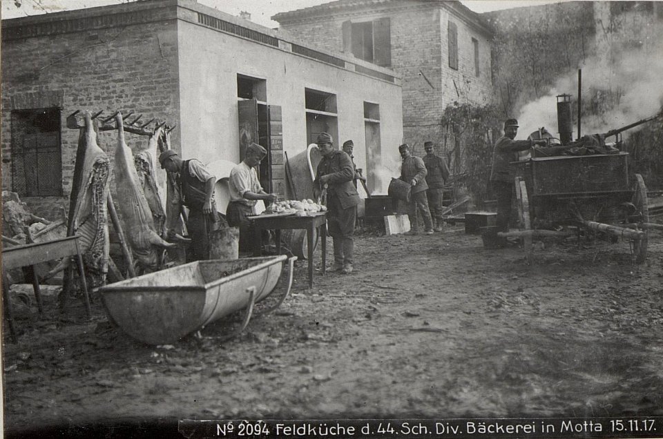 Feldküche d.44.Sch.Div.Bäckerei in Motta 15.11.17. (BildID 15611486)
