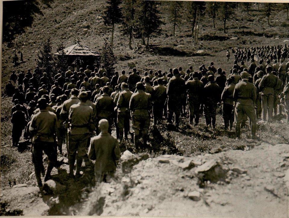 Feldmesse anlässlich des Geburtstages Sr.Majestät.(17-8.1917.) (BildID 15803541)