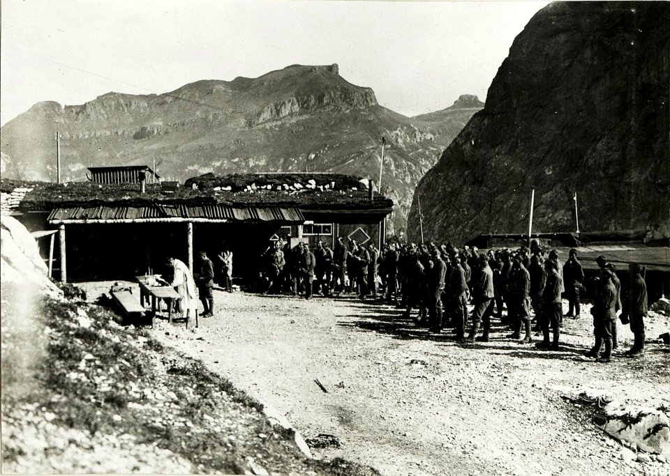 Feldmesse bei der Handl Kolonie. (BildID 15427767)