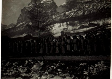 Feldmarschall Friedrich beim alten 14. Korps, Inspizierung in Stern. (BildID 15579699)