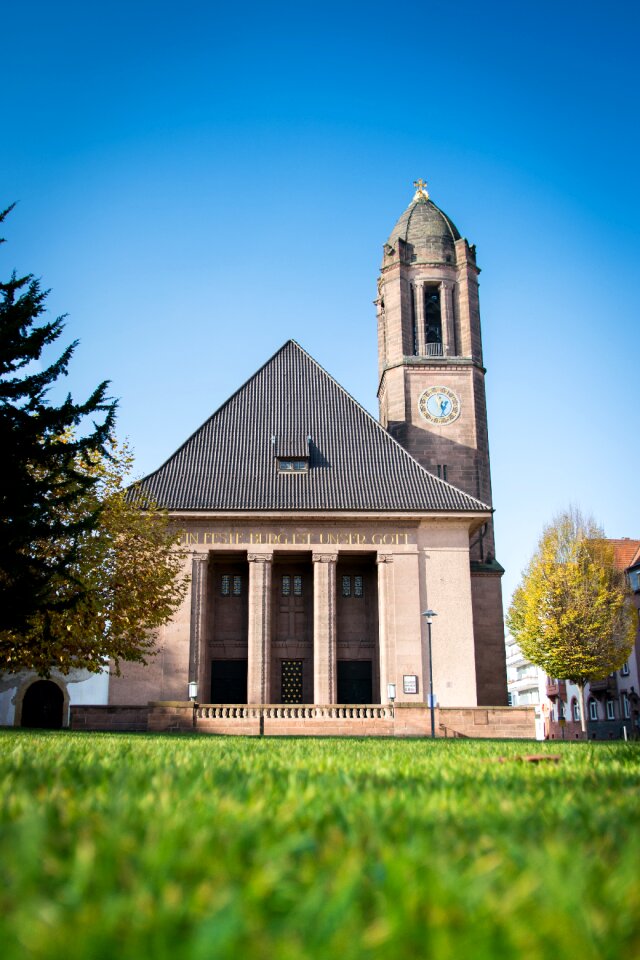 Worms protestant bible