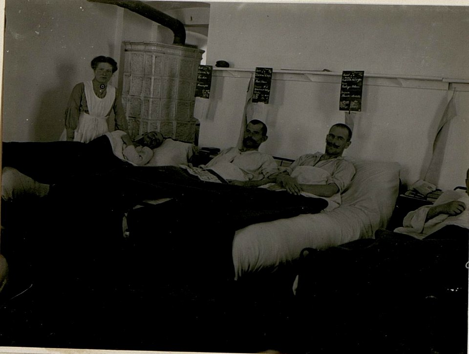 Feldspital 413.Krankenzimmer, in Serrada. (BildID 15515562)