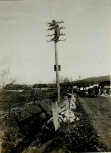 Feldtelefonarbeiten an der Straße Podwiesoky - Kurzany. (BildID 15527905)