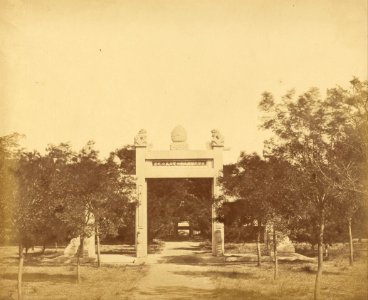 Felice Beato (British, born Italy - (Tomb near Pa-li-k'um. The Scene of the Commencement of the Attack on the 21st September 1860 near P... - Google Art Project