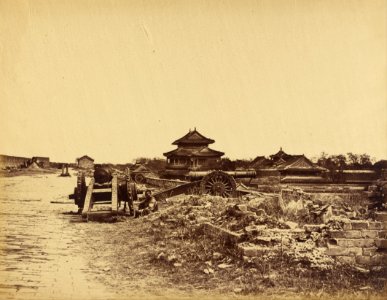 Felice Beato (British, born Italy - Top of the Wall of Pekin Showing the Chinese Guns Directed Against our Batteries, October 14, 1860 - Google Art Project photo