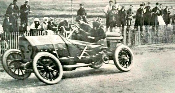 Felice Nazzaro, vainqueur du Grand Prix de l'ACF 1907, sur Fiat 130 HP Corsa