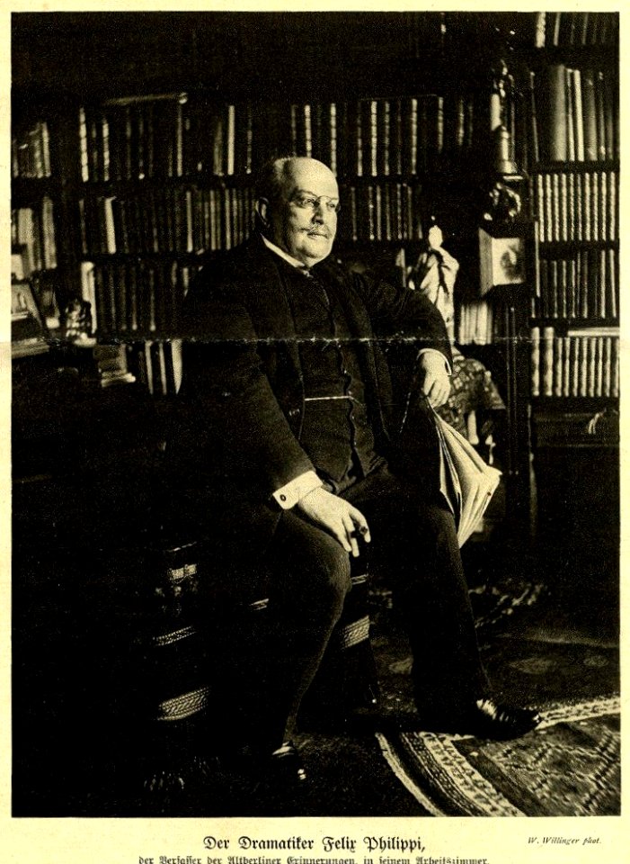 Felix Philippi in seinem Arbeitszimmer, c. 1914