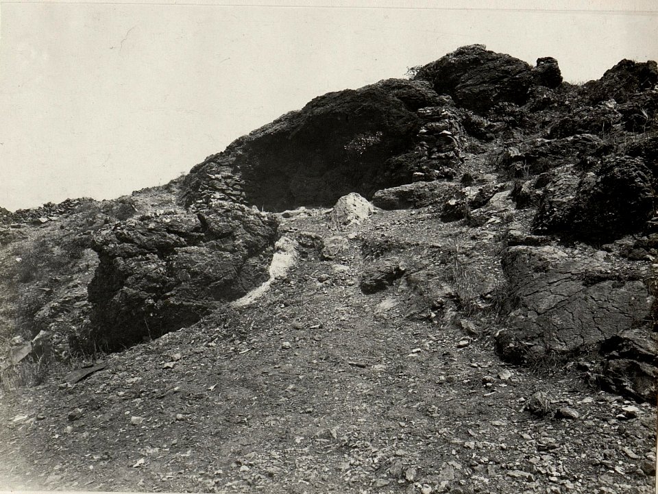 Felshöhle als Kochstelle. (BildID 15534980)