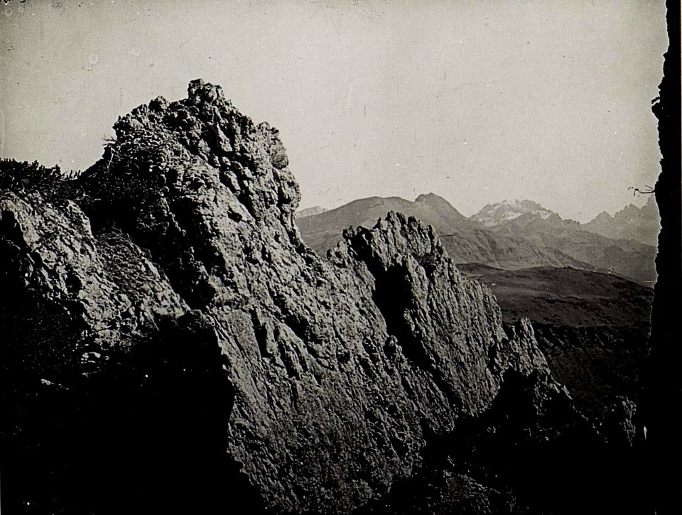 Felspartie am Westhang der Sellagruppe gegen Col di Lana. (BildID 15579005)