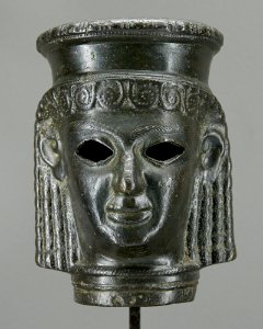 Female head polos Louvre Br1