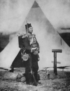 Fenton, Roger - Ein Soldat, in voller Montur (Zeno Fotografie)