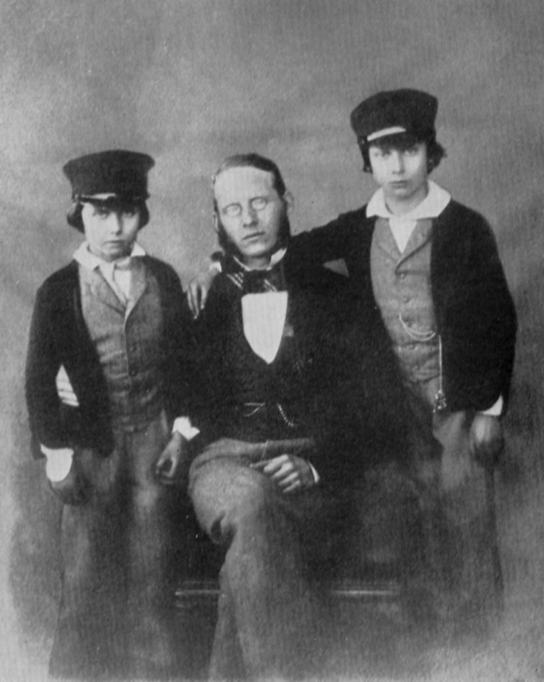 Fenton, Roger - Dr. E. Becker, mit dem Prinzen von Wales und Prinz Alfred (Zeno Fotografie)