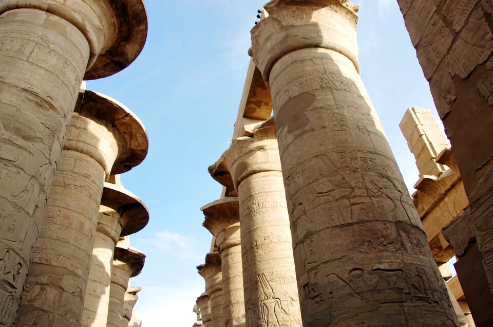 Amen colonnade pillars