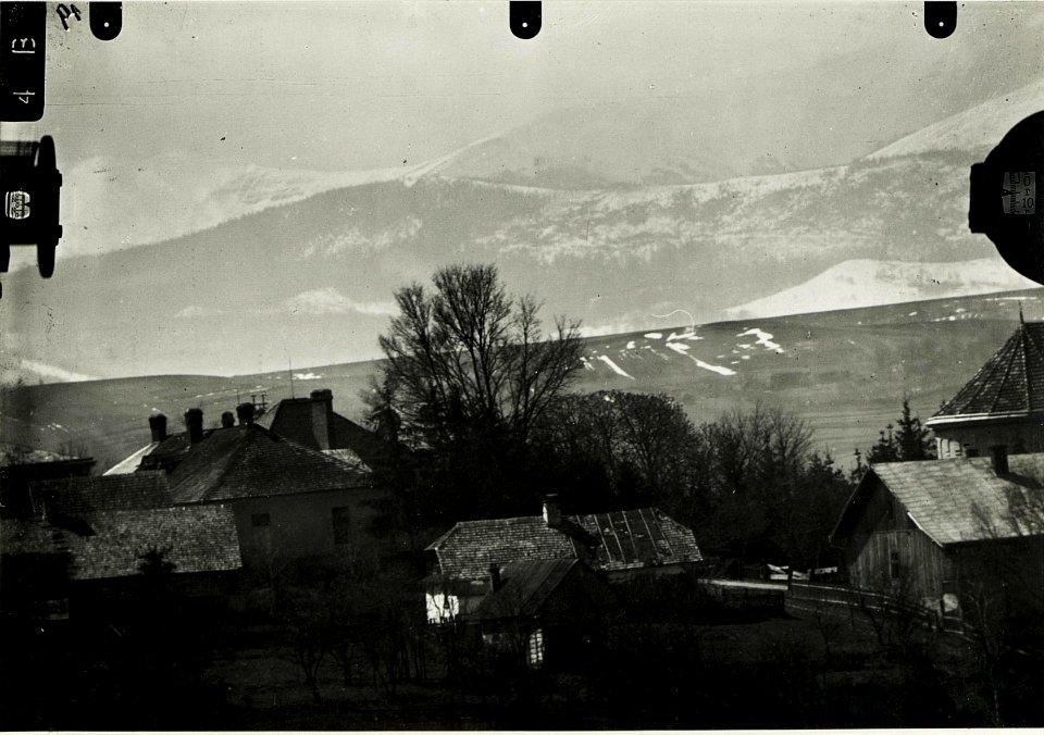 Fernaufnahme der Siwula von Bania aus, 30.April 1917. (BildID 15590513)