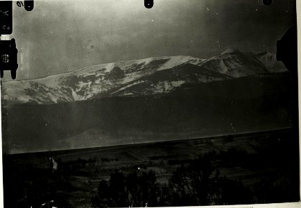 Fernaufnahme der Siwula von Bania aus, 30.April 1917. (BildID 15590583)