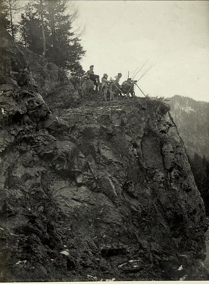 Fernsignal Patrouille. Optische Station für Nacht mit Zeiss Apparat bei der Mauthner-Spitze. (BildID 15465411)