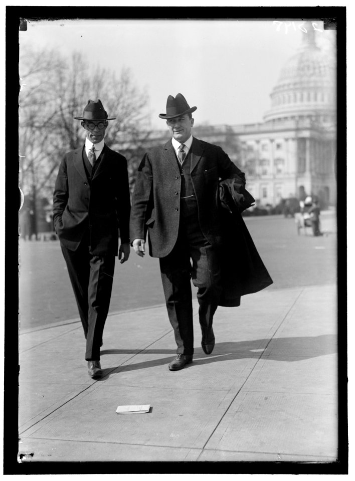 FERRIS, SCOTT, REP. FROM OKLAHOMA, 1907-1921. LEFT LCCN2016868980