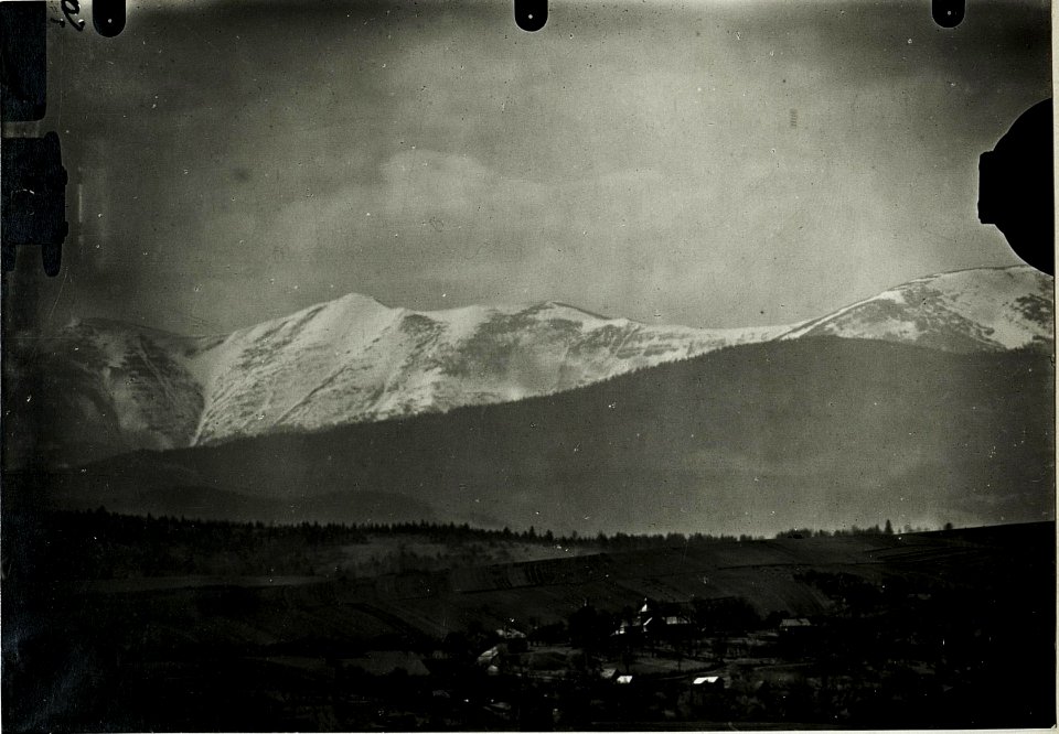 Fernaufnahme der Siwula von Bania aus, 30.April 1917. (BildID 15590576)