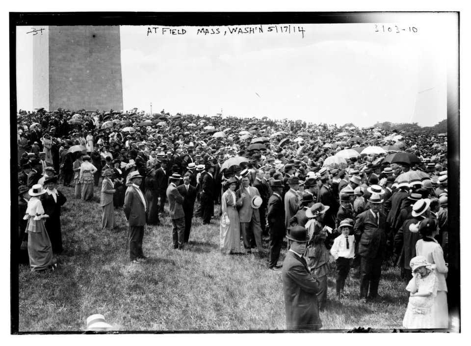 Field Mass, Wash., 5-17-14 LCCN2014696297