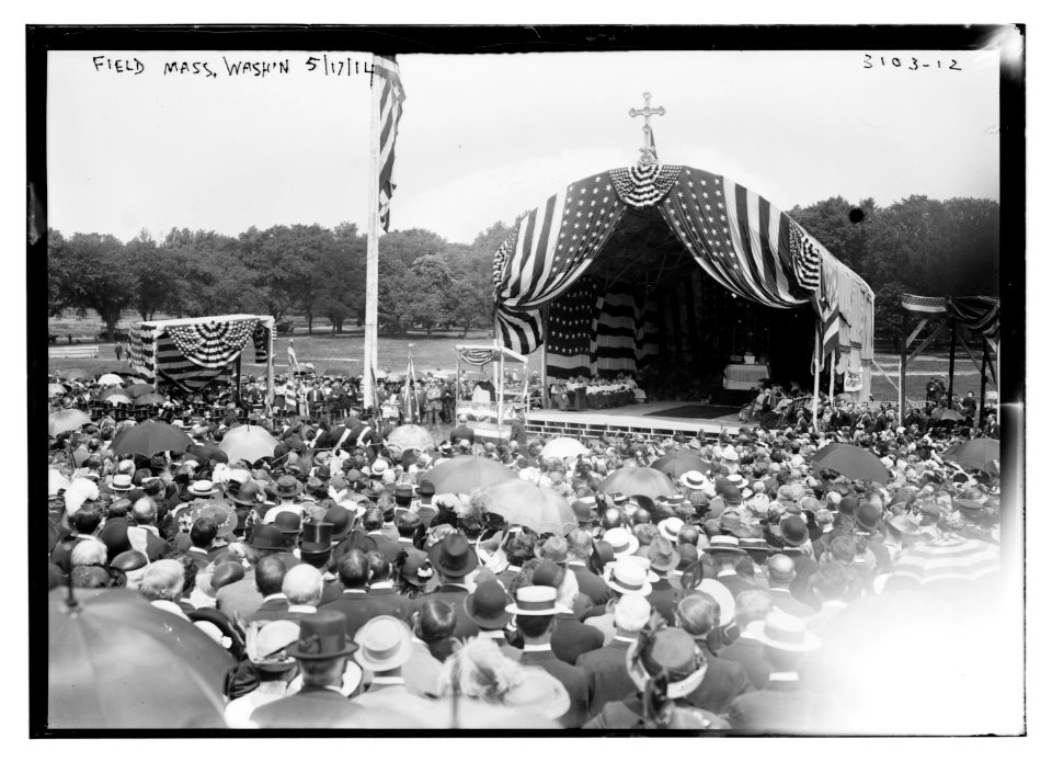 Field Mass, Wash., 5-17-14 LCCN2014696299