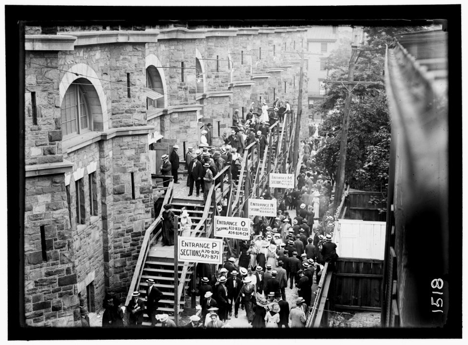 FIFTH REGIMENT ARMORY, BALTIMORE, MARYLAND. EXTERIOR SCENES DURING DEMOCRATIC NATIONAL CONVENTION LCCN2016863932