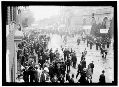 FIFTH REGIMENT ARMORY, BALTIMORE, MARYLAND. EXTERIOR SCENES DURING DEMOCRATIC NATIONAL CONVENTION LCCN2016863933