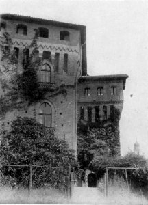 Fig 116, castello di barengo, porta primitiva, p202, foto nigra, nigra il novarese copia copia