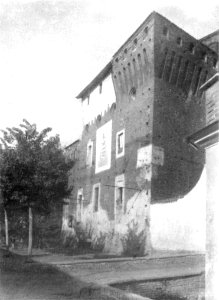 Fig 85, castello di castellazzo, angolo sud est, p183, foto nigra, nigra il novarese