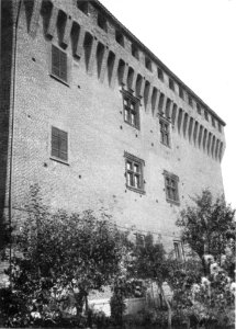 Fig 97, castello di briona, fronte sud, p190, foto nigra, nigra il novarese