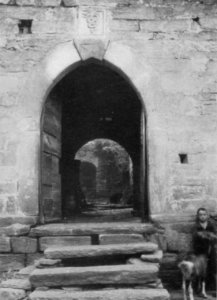Fig 10, beura porta casa ferrari p132, foto nigra, nigra il novarese