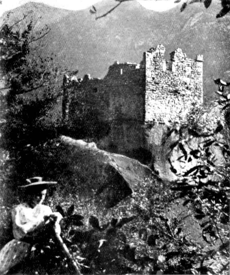 Fig 27, castello di rencio -crodo, angolo nord ovest, p143, foto nigra, nigra il novarese