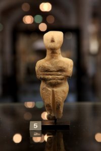 Figurine of a woman-Ma 4999-IMG 4951