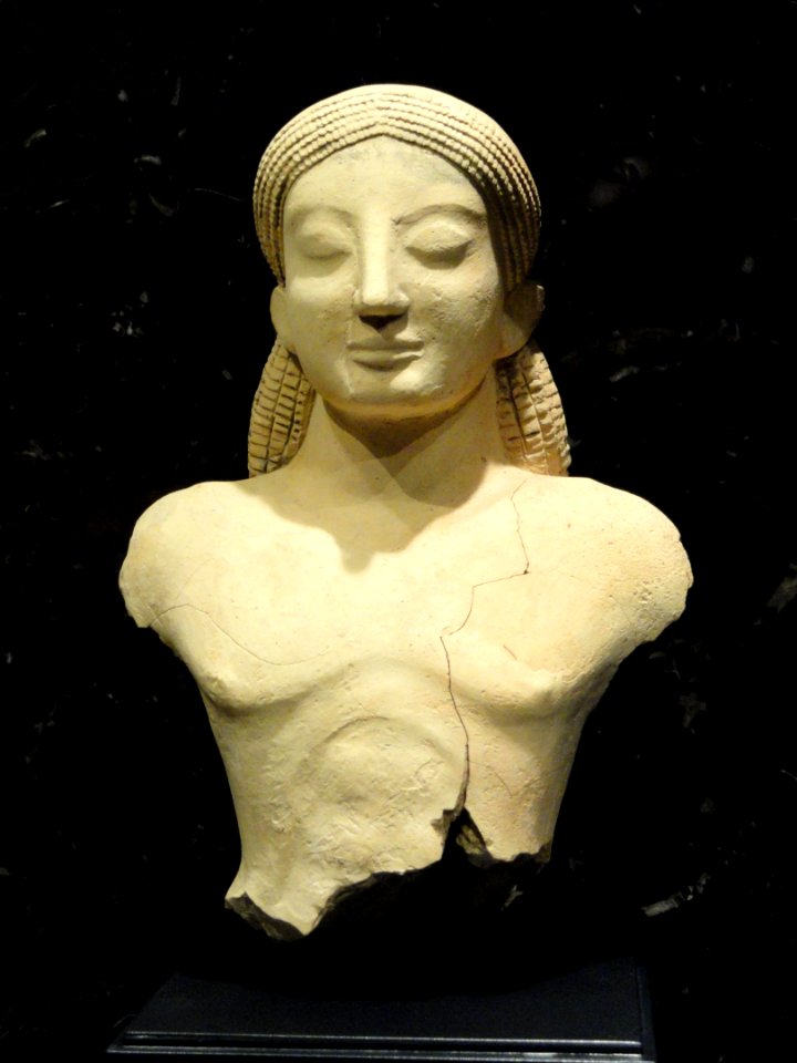 Figure of a Youth, terracotta, possibly from Sicily, c. 500-490 BCE - Nelson-Atkins Museum of Art - DSC08160
