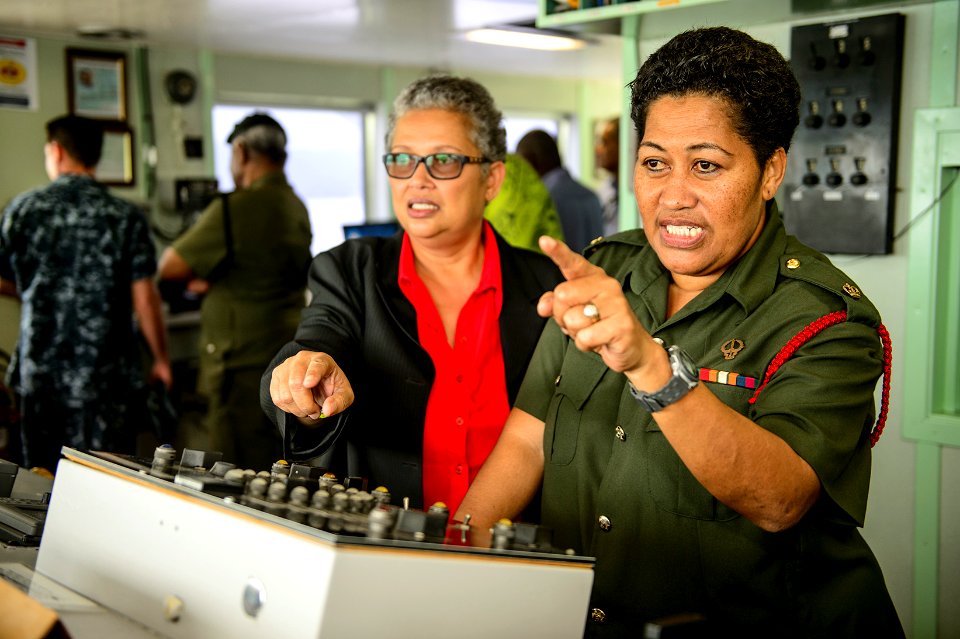 Fiji military tour USNS Mercy during Pacific Partnership 2015 150610-N-TQ272-114