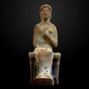 Figurine of seated woman-AM 209-IMG 9301-gradient