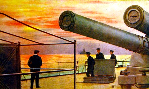 File “Sunset on the North Sea (seen from HMS Queen Elizabeth), hand tinted postcard, WWI (30142380913)