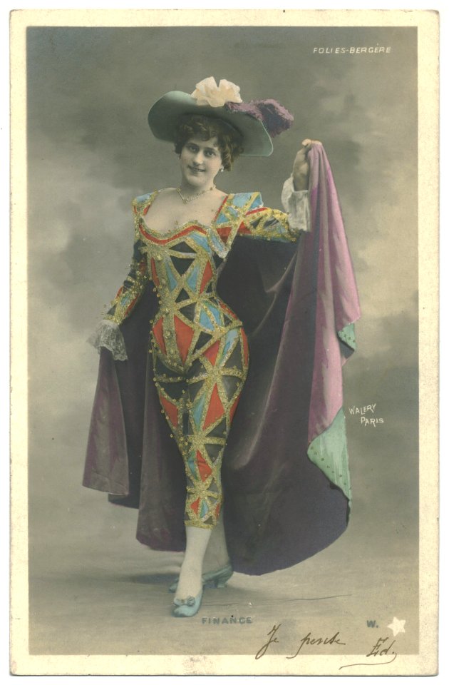 FINANCE W. Étoile. 668-46. Folies Bergére. Photo Waléry b