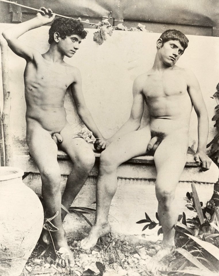 File.Gloeden, Wilhelm von (1856-1931) - n. 1601 - da - The boys of Taormina, p. 06