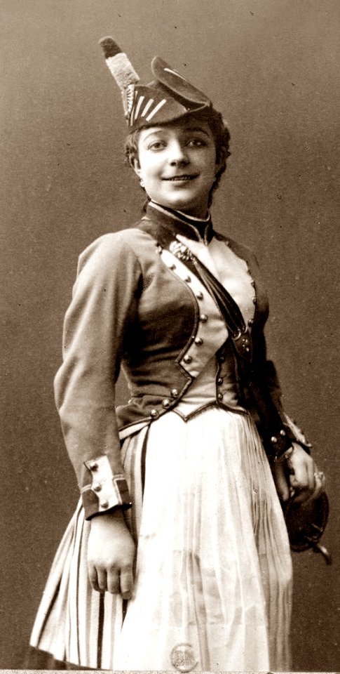 Fille-du-Tambour-Major-Simon-Girard