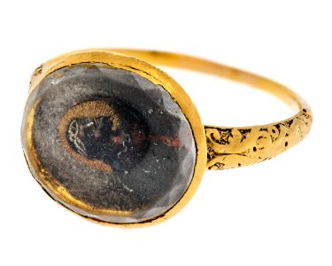 Fingerring av guld med Jesusporträtt, 1600-tal - Hallwylska museet - 110245 photo