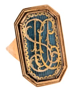 Fingerring av guld med monogram, 1800 - Hallwylska museet - 110221 photo