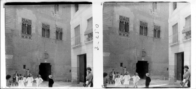Finestra d´una casa senyorial