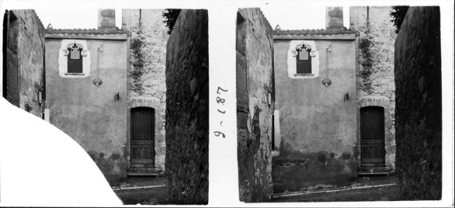 Finestral d´una casa d'Hospitalet de Llobregat