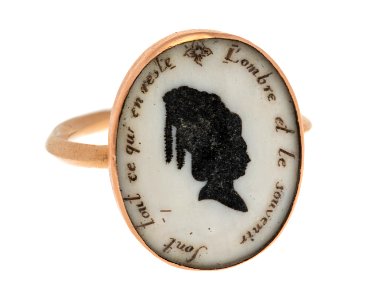 Fingerring av guld med siluett och text, 1700-tal - Hallwylska museet - 110244 photo
