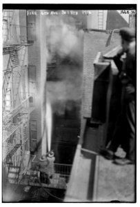 Fire - 6th Ave. & 18th, 1916 LCCN2014701776