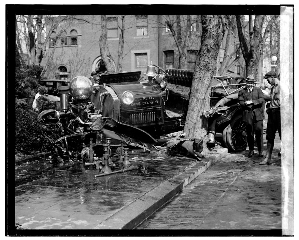 Fire engine wreck LOC npcc.06076